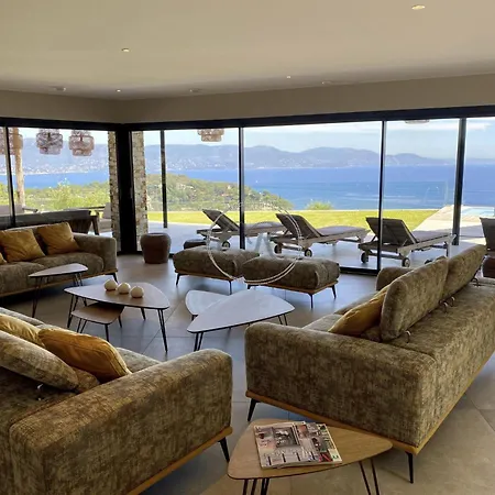 Aussergewoehnliche Am Cap Benat By Interhome Feriehus